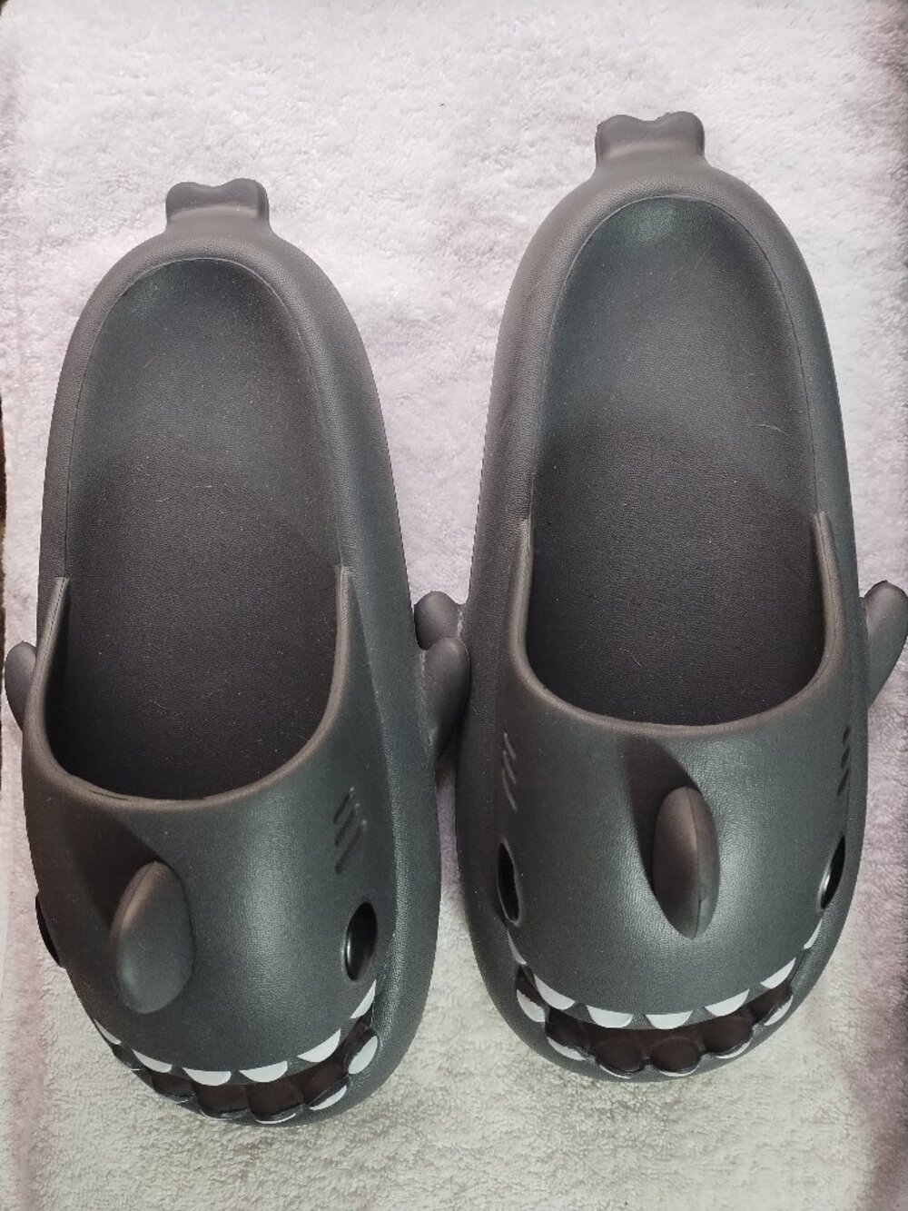 Shark Sandals Unisex U.S. Size 10 , EU 40-41